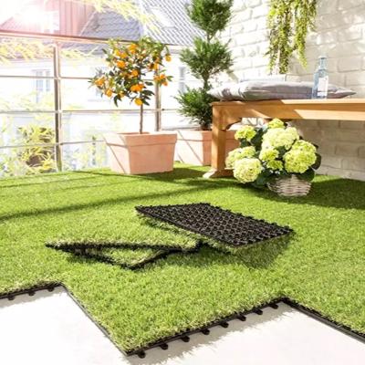 China Minimalist UNI Garden Tiles Interlocking Artificial Grass Tiles for sale