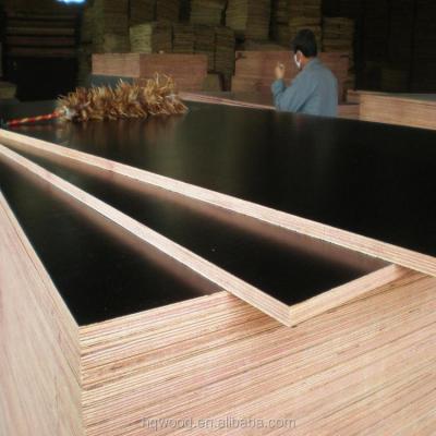 China Exterior Black 18mm Film Faced Plywood Plastic Sheet Plywood Sheet / Marine Plywood For Concrete Formwork for sale