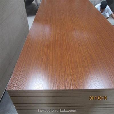 China 18MM Laminated Melamine MDF Board Moistureproof /waterproof MDF Board Price for sale