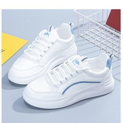 China Walking Shoes 2021 High Quality Women's Soft Comfortable Simple Casual Hot Sale Sports Shoes Women's White Shoes for sale