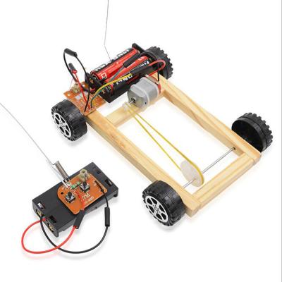 China Creative Assembled Wooden Remote Control Car Toy For Kids Racing Stem Simple Hot Sale Model Toy Amazon for sale