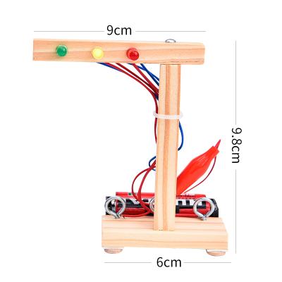 China 2021 Earliest Education New Listing Other Education Novelty Toys For Children Wooden Traffic Light Toy for sale