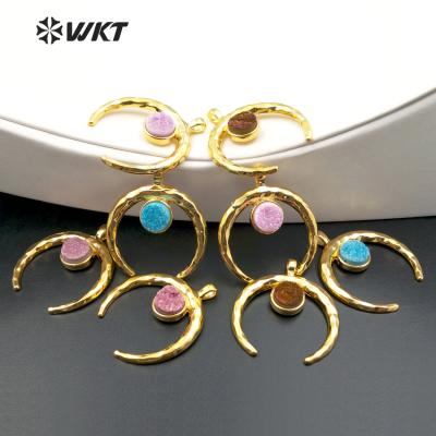 China Wholesale Buffalo Bone WT-P1109 Crescent Shape Pendant With Best Druzy Gold Plated Agate Fashion Pendant for sale