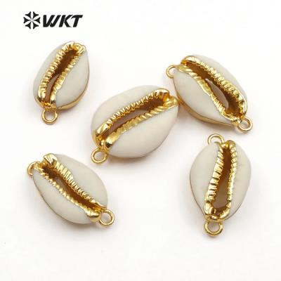 China Wholesale WT-C078 24K Gold Brass Dipped Cowrie Shell Connectors Shape Beautiful Tiny Shell Cowrie Connectors for sale