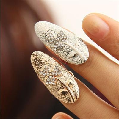 China Hot Selling Sc 2022 FASHIONABLE Gold Plated Stud Ring Fashion Personality Female Diamond Ring Luxury Alloy Heart Flower for Women Girls for sale