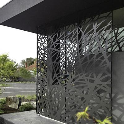 China Easily Assembled Outdoor Balcony Barrier in Solid Aluminum Material as Privacy Fence for sale