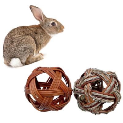 China Hot Selling Rabbit Viable Relieve General Natural Chinchilla Molar Guinea Pig Ball Boredom Toy Pet Supplies Rabbit Grass Ball for sale