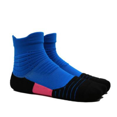 China Athletic Outdoors Thicken Men's Sports Elite Basketball High Quality Cushioning Socks for sale