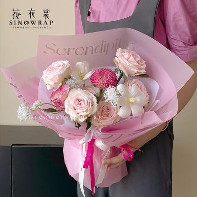 China Water Soluble SINOWRAP Florist Wrapping Paper Wholesale Waterproof Flower Wrapping Paper For Flowers for sale