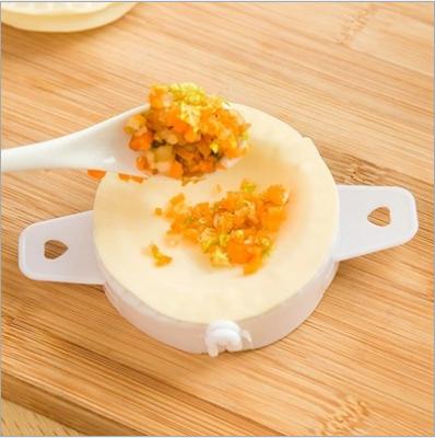 China Dropshipping Viable Kitchen Implements Dumpling Mold Maker Mold DIY Device Dumpling Dumpling Packaging for sale