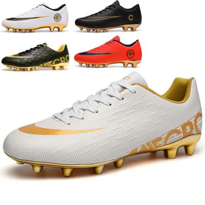 China Cheap Wholesale Comfortable Mens Indoor Soccer Shoes Chuteiras Sepatu Bola Indoor Soccer Shoes For Men Outdoor Soccer Shoes for sale