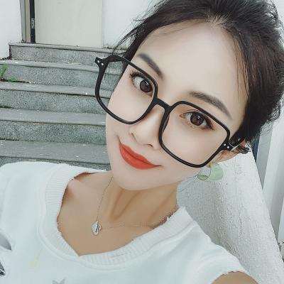 China Fashion Sunglasses 2021 Newest Fashion Stud Metal Square Myopia Sunglasses Wholesale Oversized Glass Shade Sun Glasses Eyewear Men Women Custom Glasses for sale