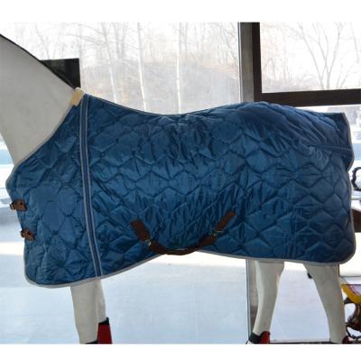 China Fashion Durable Custom Colors 300g High Quality And Comfortable 420D Winter Channel Quilt Stable Horse Blanket Comfortable Waterproof Horse Blankets for sale