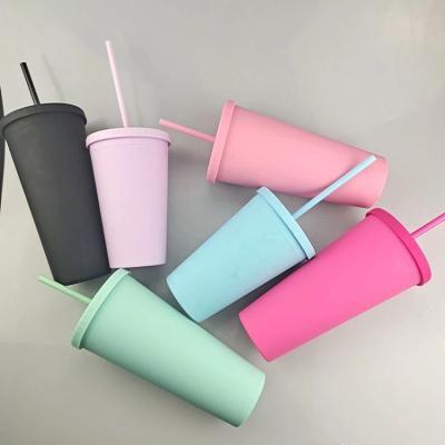 China Sustainable color double-layer candy straw plastic cup 16OZ plastic coffee cup frosted water cup for sale