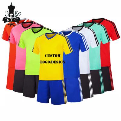 China Square 2022 Latest High Quality Customize Sweat Suits Football Soccer Jerseys Men Shorts Uniform Set for sale