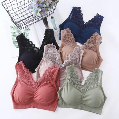 China New Style Anti-Pilling Padded Lace V-Neck Cotton Worsted Women Tan Free Crop Wrap Chest Style Shoulder Strap Top Bra One Piece Wide Yarn Top for sale