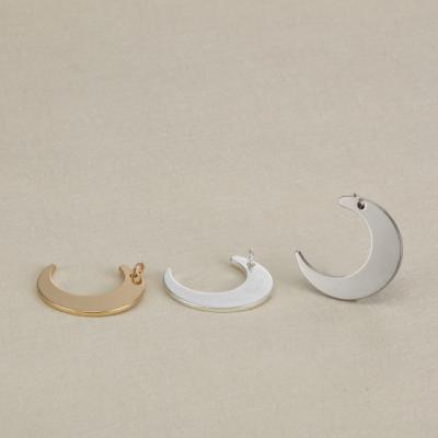 China Simple Design Silver / Golden Stainless Steel Moon Shape Stainless Steel Custom Pendant for sale