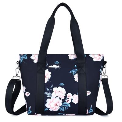 China Trendy Travel Gear Water Proof Bags Women Shoulder Bags Ladies Tote Bag for sale