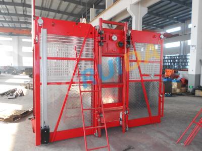 China 0 ~ 63m/min Curved Construction Passenger Hoist for Personnel and material for sale