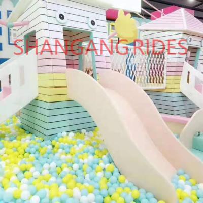 China 2021 New Design Shopping Mall Cheap Customized Height Kids Naughty Castle Indoor Playground Towers for sale