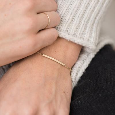 China eManco Stainless Steel Stripe Fashion Accessories Smooth Surface Geometric Horizontal Simple Chain Bracelet for sale