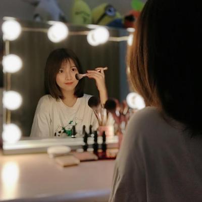 China Modern Hollywood Style Vanity Mirror Lights Kit, Adjustable Color and Brightness Make Up Light with 4/6/8/10/12/14/10 LED Bulbs for sale