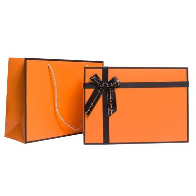 China Amazon Recyclable Luxury Paper Lid and Base Box, Christmas Paper Box, Box Packaging Apparel for sale