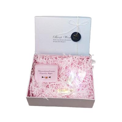 China Wholesale Recyclable Valentine's Day Pink Gradient Chocolate Gift Box Handbag Set Elegant Card Gift Packaging Box Set for sale