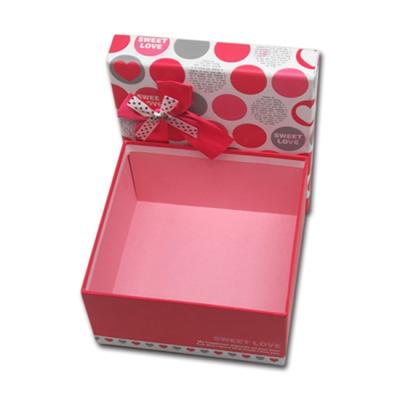 China Customized Recyclable Square Valentine's Day Dot Recyclable Jewelry Gift Box of New Love High End Bow Clamshell Color Love for sale