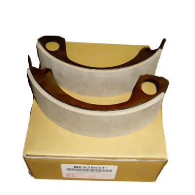 China High Quality Truck Parts Hand Brake Shoe Kit For Mitsubishi 6D14 8DC9 RD8 ME657304, STANDARD ME625031 for sale