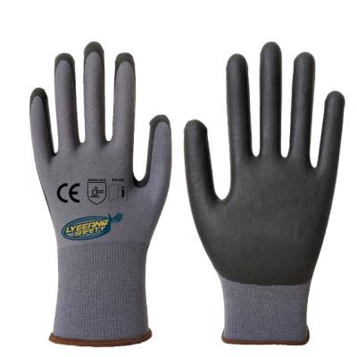 China Lyeeang Comfortable Safety OEM Oil Repellant Oil Repellant Glove En388 13 Gauge Foam Nitrile Coated Industrial Gloves For Automotive for sale