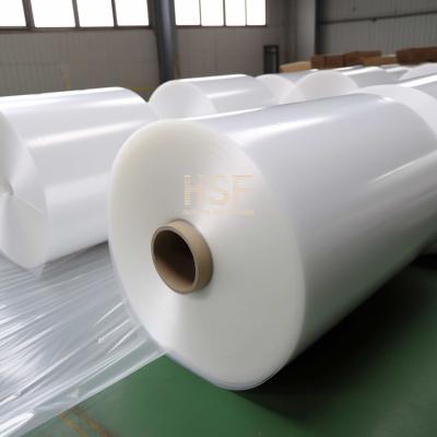 Chine 35 microns Film en plastique LDPE à faible densité blanc opaque pour l'emballage de vêtements à vendre