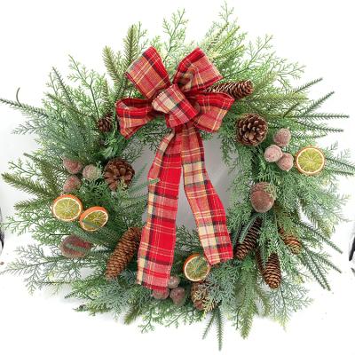 China Handmade Natural Rattan Christmas Wreath Artificial Christmas Wreath Fake Nuts Decoration Front Door Indoor Outdoor Party Pine Lemon Cones for sale