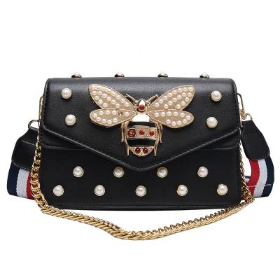 China New PORTABLE bee leather tote bag for women metal chain rivets for large lady luxury leather bags bumble bee bag for sale