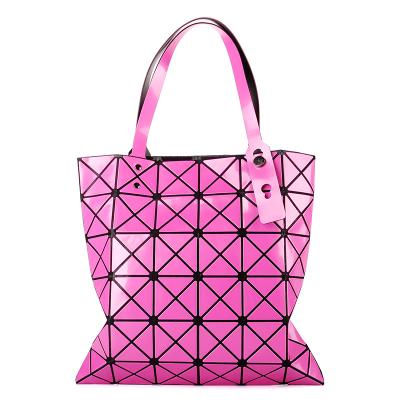 China Holographic Reflective Sequin Tote Bags Fashion Holographic Sequin Bags Zipper Fleece Women 2021 Luxury Luminous Geometric Handbags For Ladies for sale