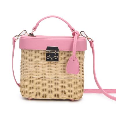 China Dating Summer Beach Hot Sale Lady Holiday Rattan Bag Weaving Fashion Natural Handbags Bucket Bag For Women Rattan Bag for sale