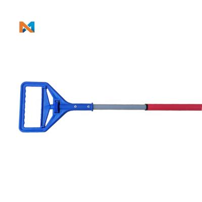 China Sustainable Industrial Wet Mop Plastic Cleaning Clips With Telescoping Broom Handle for sale