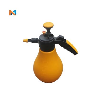 China High Quality Fine Air Purifying Mist Hand Pump Plastic Water Spray Bottle 2.5L for sale