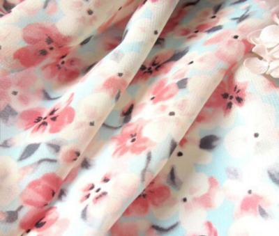 China anti static fashion printed floral chiffon fabric for dress patterned chiffon fabric / soft chiffon fabric for sale