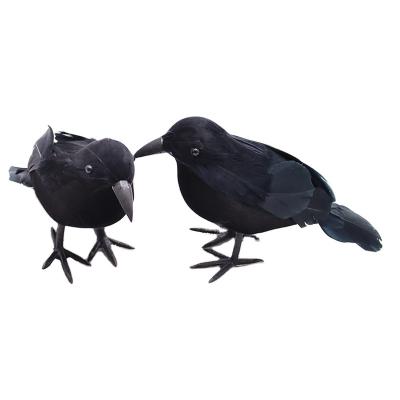 China Creepy Crows Realistic Life Size Extra Large Handmade Black Feathered Crow For Halloween Decorations Birds April Fool's Day Trick Toys for sale