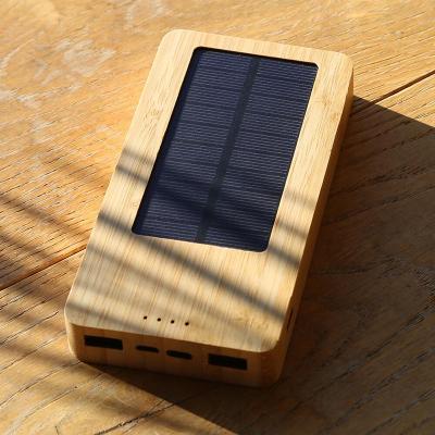 China Bamboo USB C 10000mah Solar Power Charging Sustainable Wireless Banks Power Station Power Banks for sale