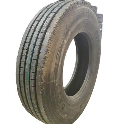 Cina Truck and bus tyre 11r22.5 Shandong tires factory 295/80+22.5 chap price and hot size in vendita