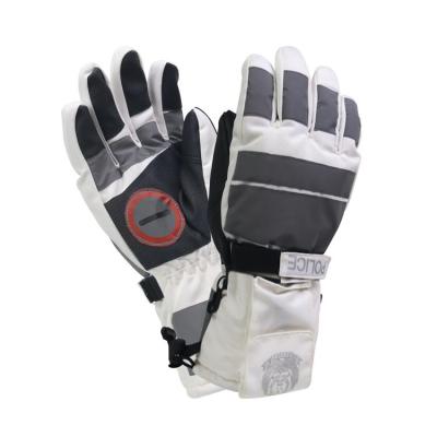 China 3.7v Winter Outdoor Heated Gloves Rechargeable Battery Operated Heated Gloves for sale