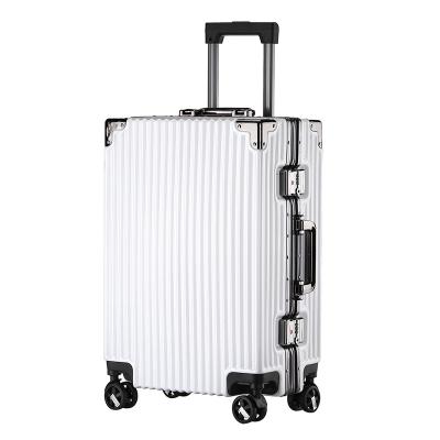 China Waterproof carry on luggage sets PC travel luggage bags good quality suitcase for sale