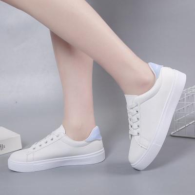 China Fashion Trend Wholesale Fashion Style Casual Shoes Women's Walking Flat Shoes for sale