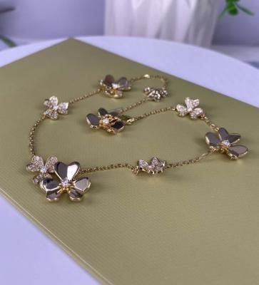 Cina Frivole Puro 18k Gold Collare Maschile Diamante Fiore Collare Con Diamanti in vendita