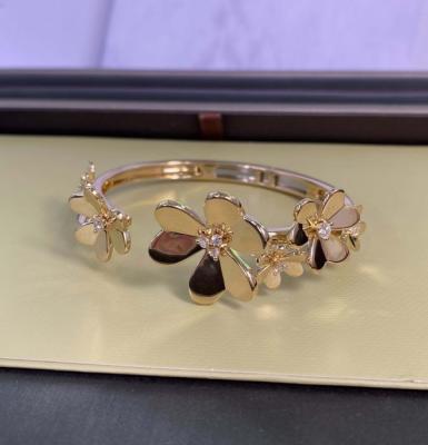 Cina VCA Frivole 18k braccialetti d'oro maschile braccialetto 7 fiori braccialetto d'oro con fiori in vendita