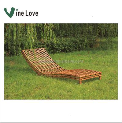 China New Style Beach Pool Side PE Wicker Lounge Chair Eco-friendly Warm Comfortable Eco-friendly Rattan Outdoor Furniture for sale