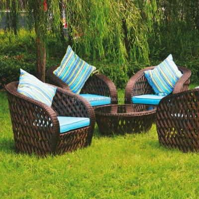 China Wholesale new style modern PE rattan outdoor coffee table and chair set, comfortable garden dining table set. for sale