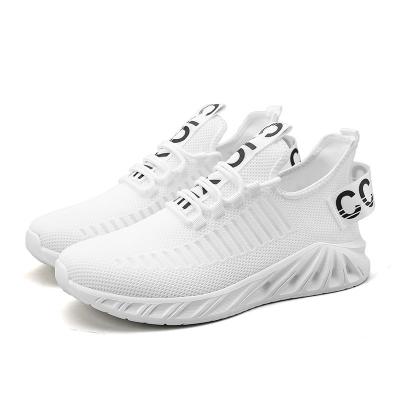 China CUSHIONING New 2021Men's Sports Casual Large Size Fly Woven Sports Mesh Breathable Casual Running Shoes for sale